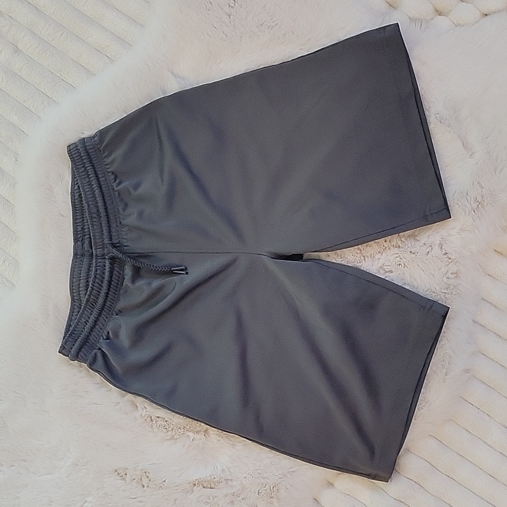 Children's Place gray shorts